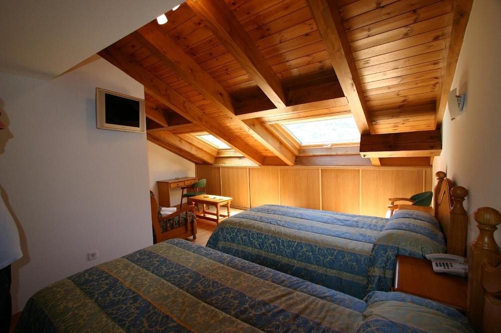 Hotel Can Mestre El Pont de Suert Chambre photo