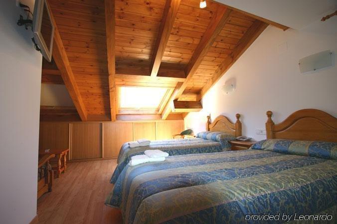 Hotel Can Mestre El Pont de Suert Chambre photo