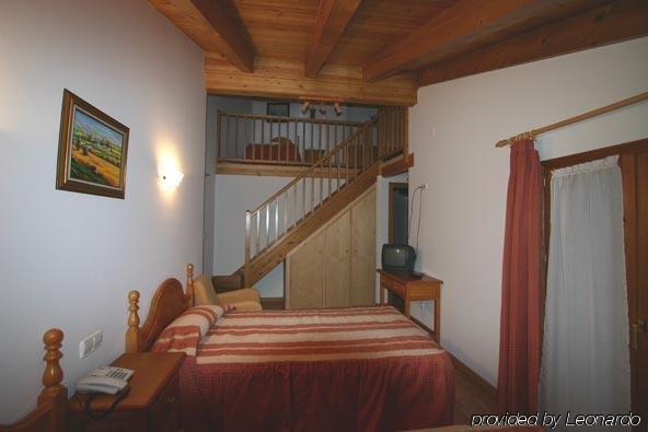 Hotel Can Mestre El Pont de Suert Chambre photo