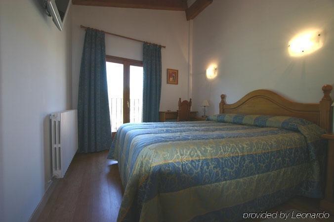 Hotel Can Mestre El Pont de Suert Chambre photo